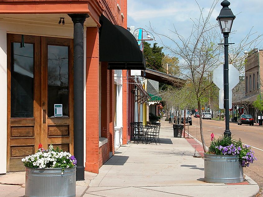 Covington, Louisiana, USA, Columbia Street. Editorial credit: Malachi Jacobs / Shutterstock.com