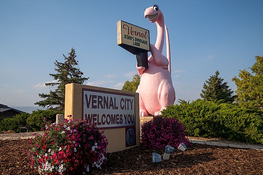 Sign for Vernal Utah, with its famous pink dinosaur statue