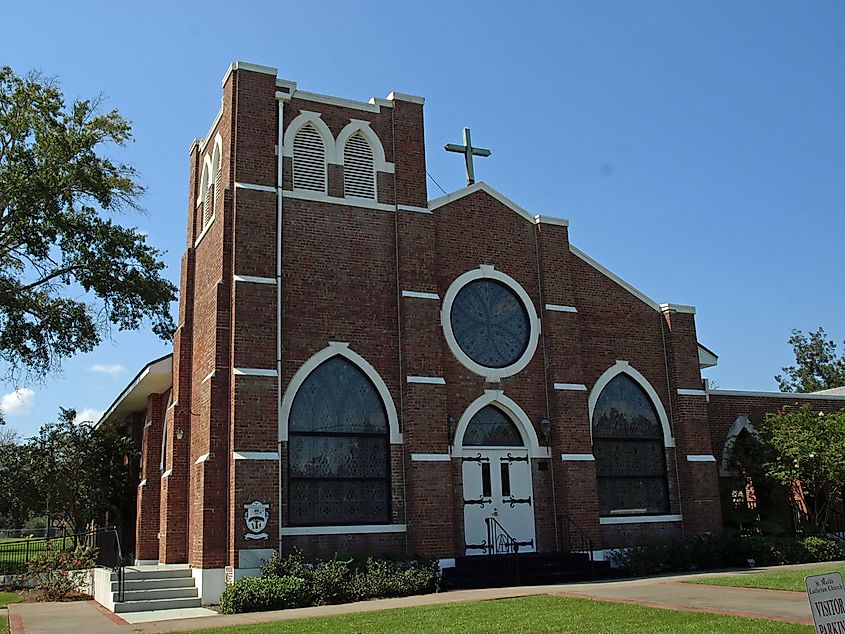 Elberta, Alabama. In Wikipedia. https://en.wikipedia.org/wiki/Elberta,_Alabama By Chris Pruitt - Own work, CC BY-SA 3.0, https://commons.wikimedia.org/w/index.php?curid=21611351