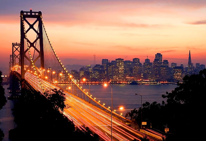 Golden Gate Bridge in San Francisco at sunset.