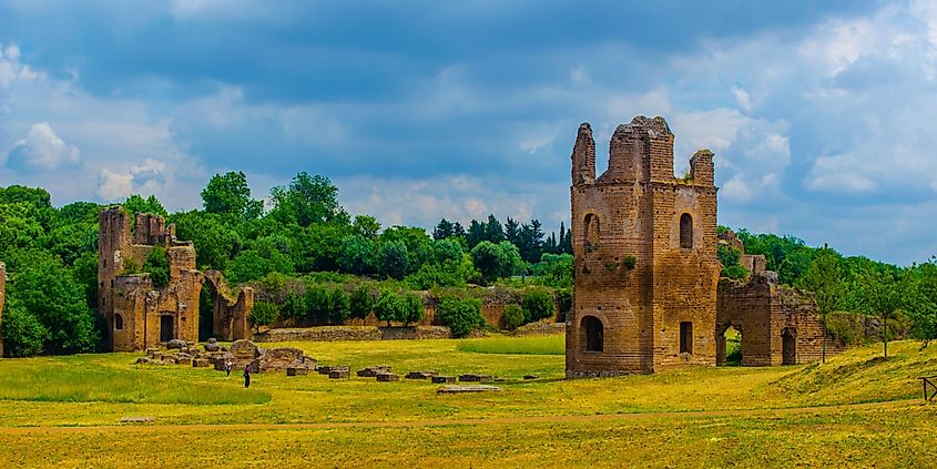 Farmland and structures along Ancient Rome's Via Appa.