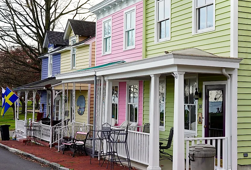 The New Castle Historic District and the First State National Historic Park is filed with colonial era homes, iconic buildings, roads and historic markers.
