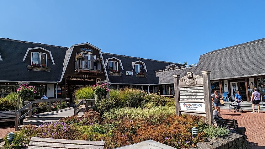 Sandpiper Square in Cannon Beach. Editorial credit: quiggyt4 / Shutterstock.com