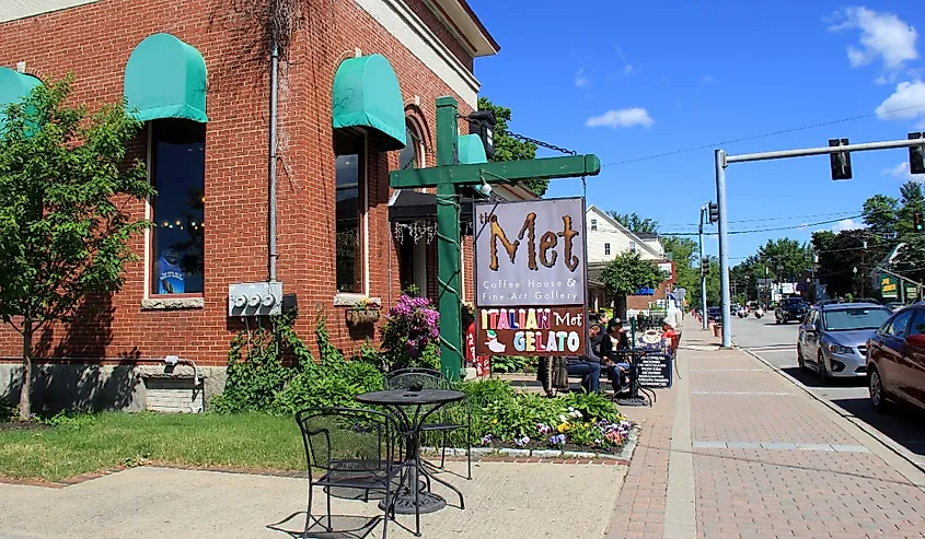 Downtown North Conway, New Hampshire. Image credit Theresa Lauria via Shutterstock