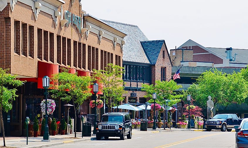 Street view in Birmingham, Michigan.