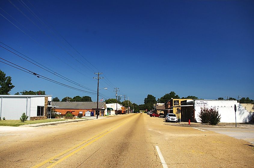 Main Street in Tishomingo. By Brian Stansberry - Own work, CC BY 4.0, https://commons.wikimedia.org/w/index.php?curid=62363066