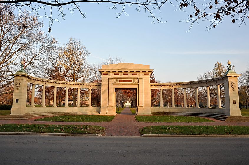 Memorial Arch, made of Indiana limestone in 1903, Oberlin College. Editorial credit: PICTOR PICTURES / Shutterstock.com