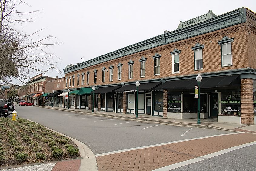 Businesses in downtown Summerville. Editorial credit: Tom Reeve / Shutterstock.com