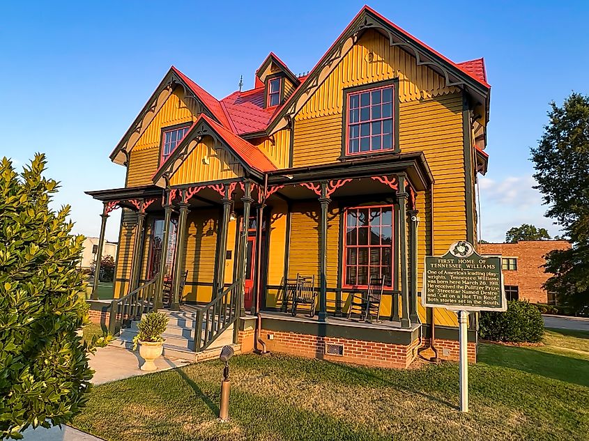 Birthplace of American playwright and screenwriter Tennessee Williams in Columbus, MS. Editorial credit: Chad Robertson Media / Shutterstock.com