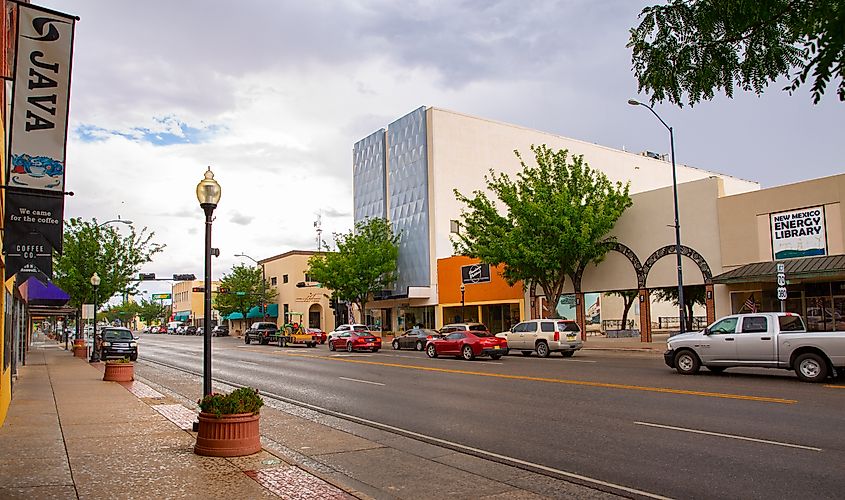 Scenic view of downtown Roswell, New Mexico, featuring local businesses, shops, and the town's unique blend of Southwestern charm.