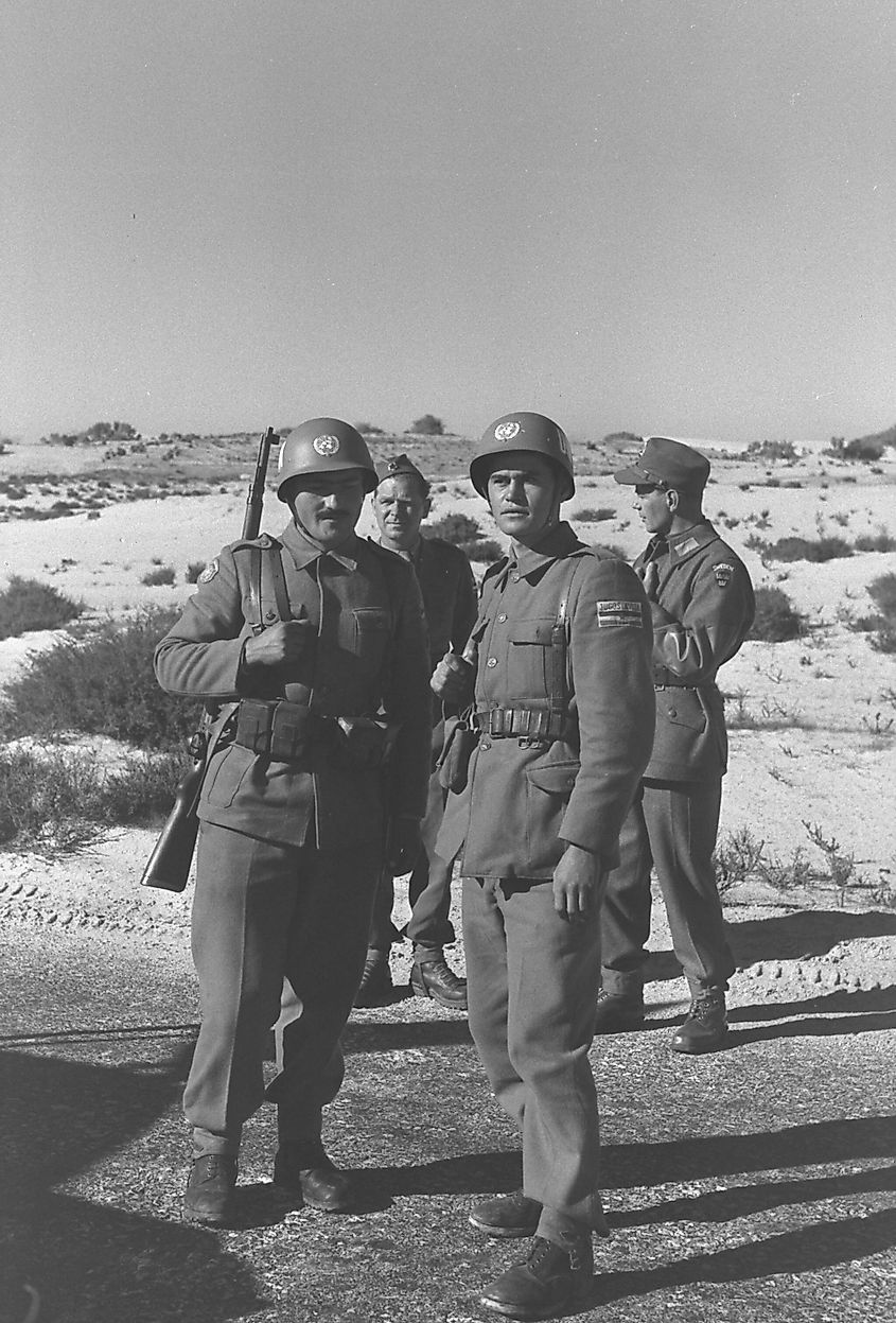 1957: UN Peacekeepers stationed in Sinai. Source: Wikimedia/Public Domain.