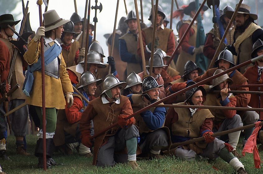 Historical re-enactors form a pike formation from the English Civil War. Credit Shutterstock : Combatcamerauk 