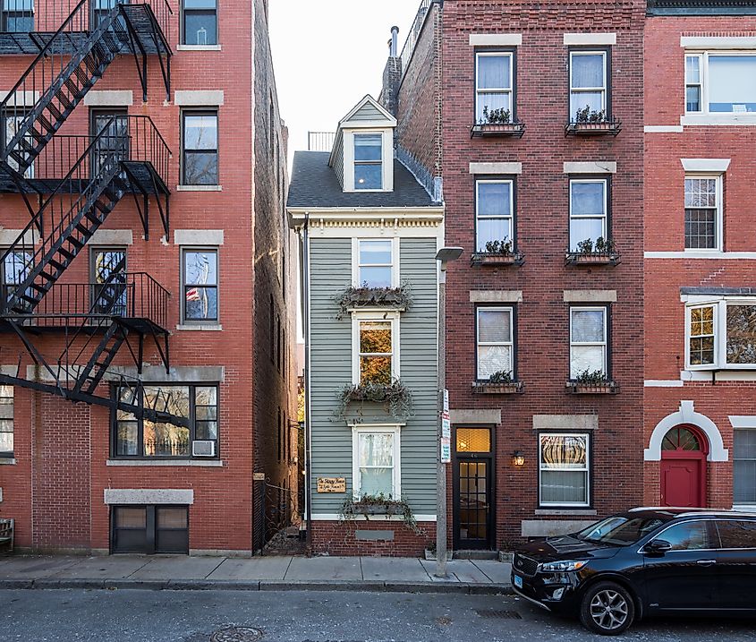 Skinny House, a spite house in Boston