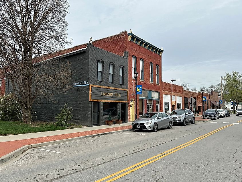 Smithville, Missouri. In Wikipedia. https://en.wikipedia.org/wiki/Smithville,_Missouri By Jon Roanhaus - Own work, CC BY-SA 4.0, https://commons.wikimedia.org/w/index.php?curid=147660313