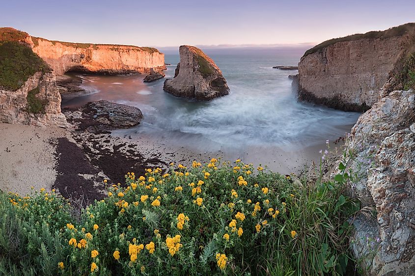 Panoramic view over Shark Fin Cove (Shark Tooth Beach)