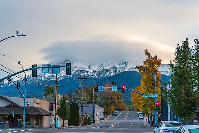 Mountains forming a spectacular backdrop in Mount Shasta, California.