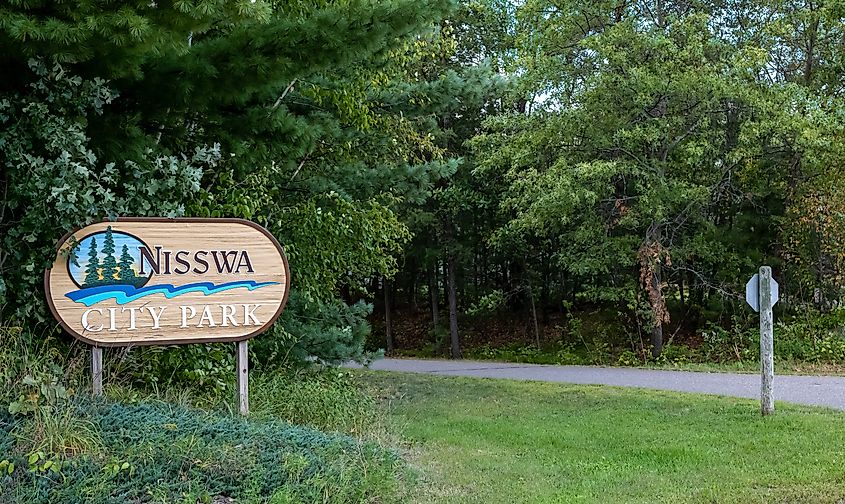 A scenic trail in Nisswa City Park in Minnesota