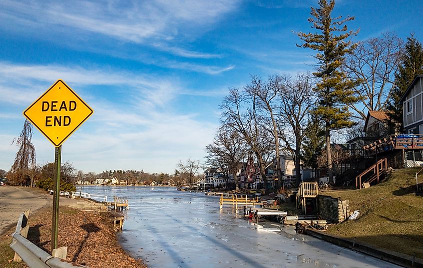 Beautiful dead end, Lake Orion, Michigan