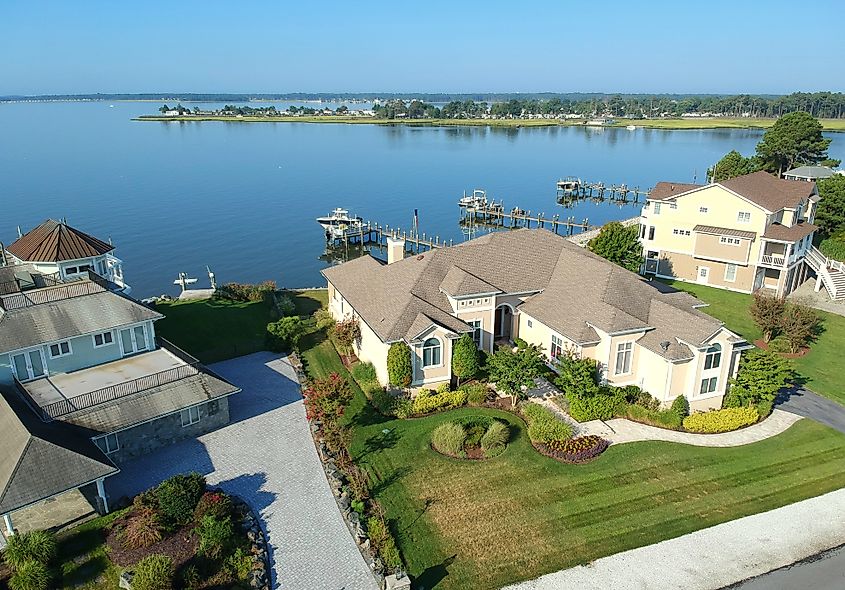 luxury waterfront homes by the bay in Rehoboth Beach, Delaware.