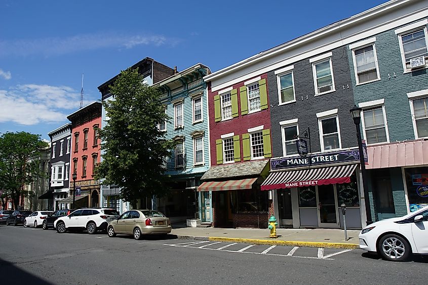 Streetscape of Warren Street in downtown Hudson, New York, USA.