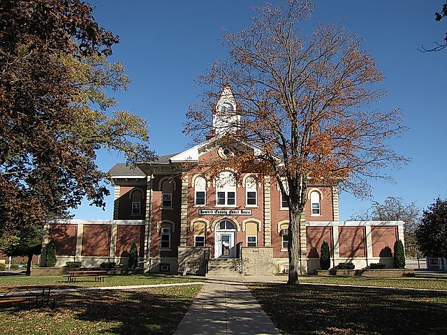 Cresco, Iowa. In Wikipedia. https://en.wikipedia.org/wiki/Cresco,_Iowa By Jatakuck at English Wikipedia, CC BY-SA 3.0, https://commons.wikimedia.org/w/index.php?curid=17980130