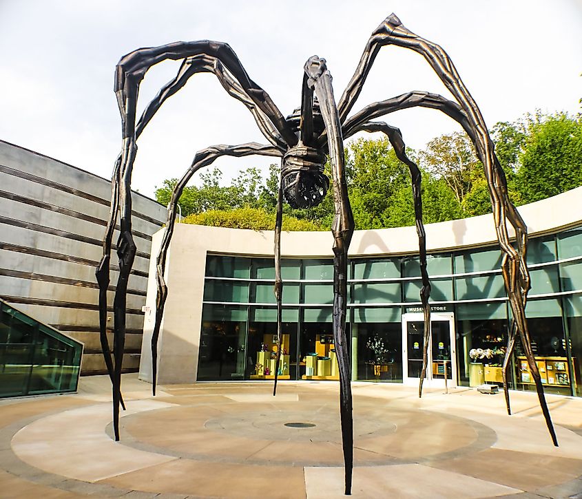 Giant metal spider sculpture at Crystal Bridges Museum, Bentonville.