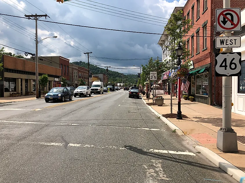 View west along U.S. Route 46 (Main Street) at Grand Avenue in Hackettstown, New Jersey