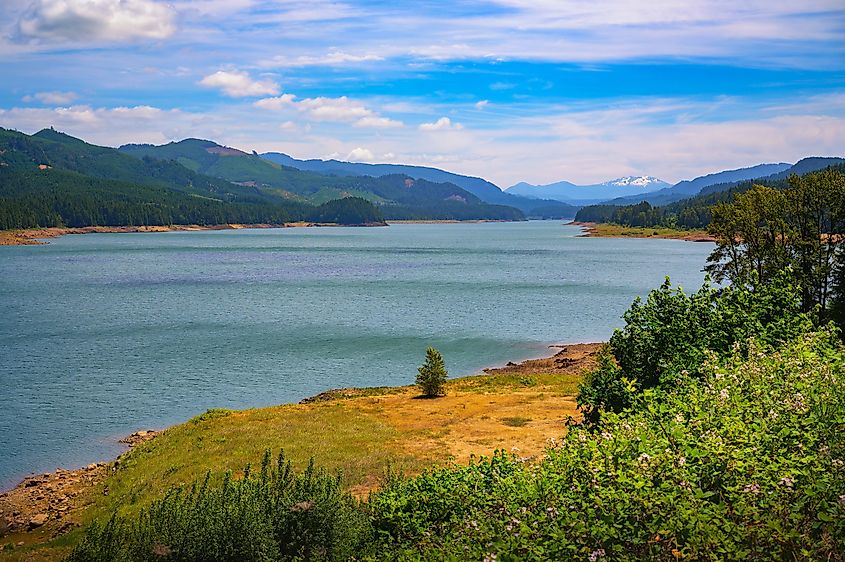 Panoramic view of Dexter Reservoir near Eugene, Oregon