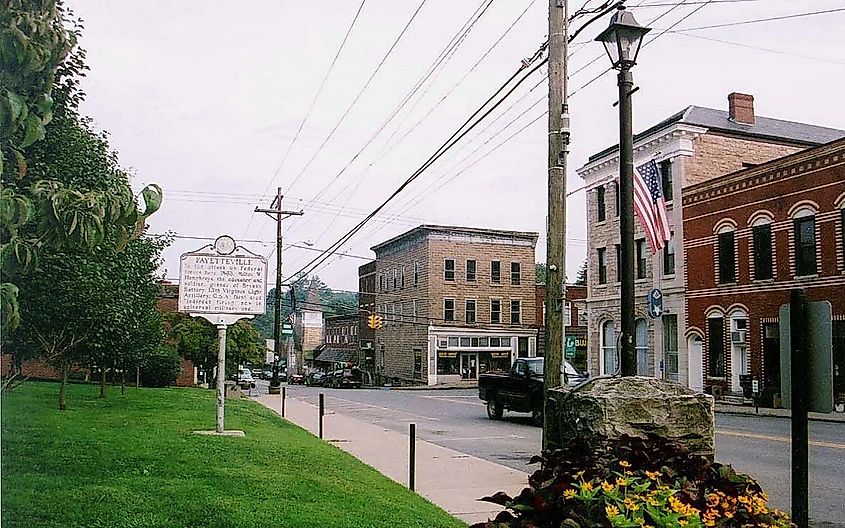 Court Street, downtown Fayetteville, West Virginia.