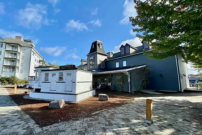 Muskoka Discovery Centre and Hotel in Gravenhurst Image Credit Bryan Dearsley