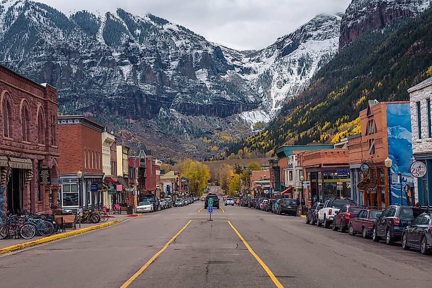 Colorado Avenue in Telluride facing the San Joan Mountains. Editorial credit: Nick Fox / Shutterstock.com