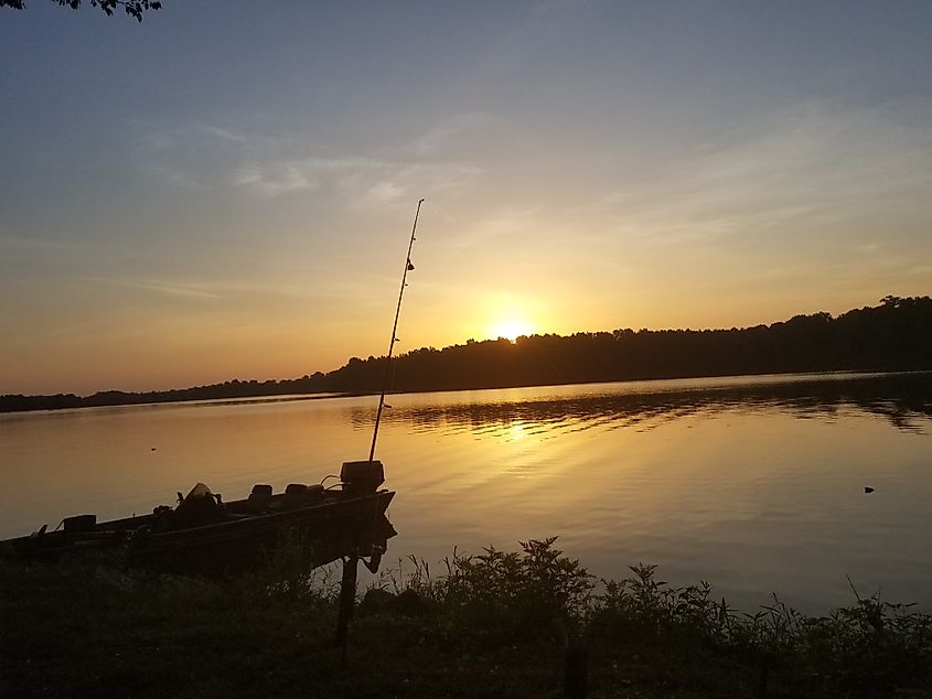 River fishing at Blue Bluff in Aberdeen, Mississippi. Editorial credit: Ashley raley / Shutterstock.com