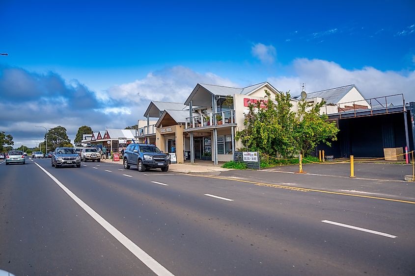 Streets and homes in Cowaramup, Western Australia, on a sunny day.