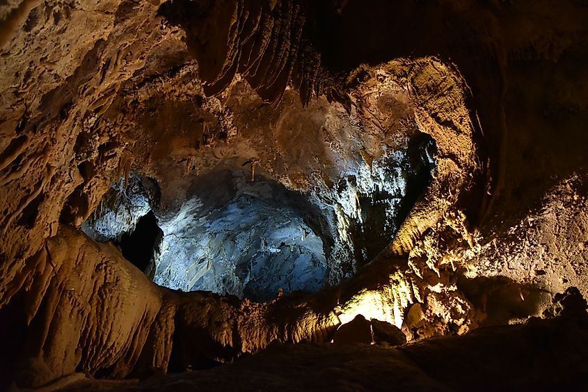 Lake Shasta Caverns