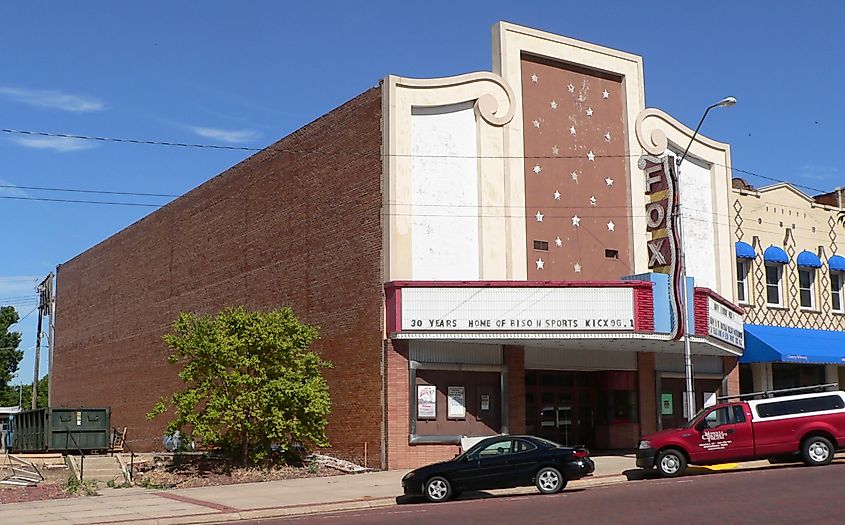 Fox Theatre in McCook, Nebraska. Image credit: Ammodramus via Wikimedia Commons.