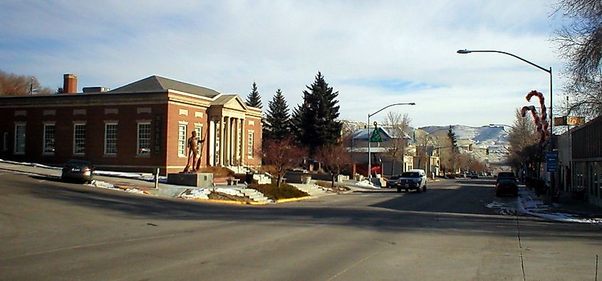 Street view of downtown Green River across from the museum