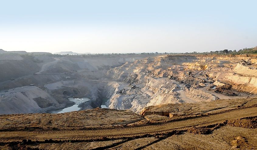  Open cast coal mining, Chandrapur, Maharashtra, India.
