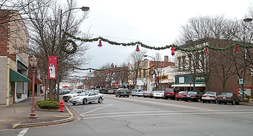 The charming downtown of Dover, Ohio.