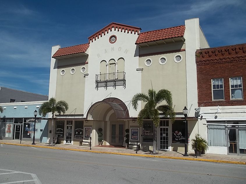 Frostproof, Florida: Ramon Theater, built in 1925