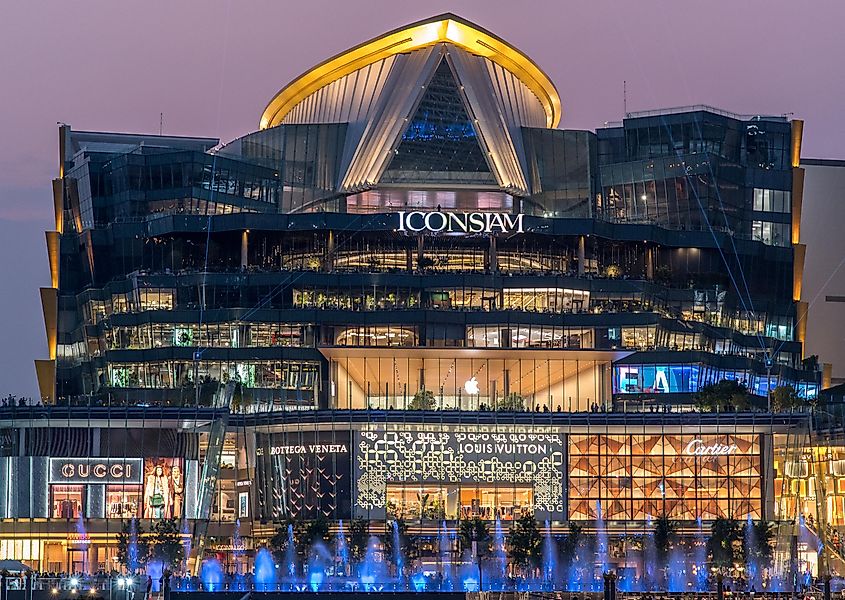 The 10 Biggest Shopping Malls In The World - WorldAtlas