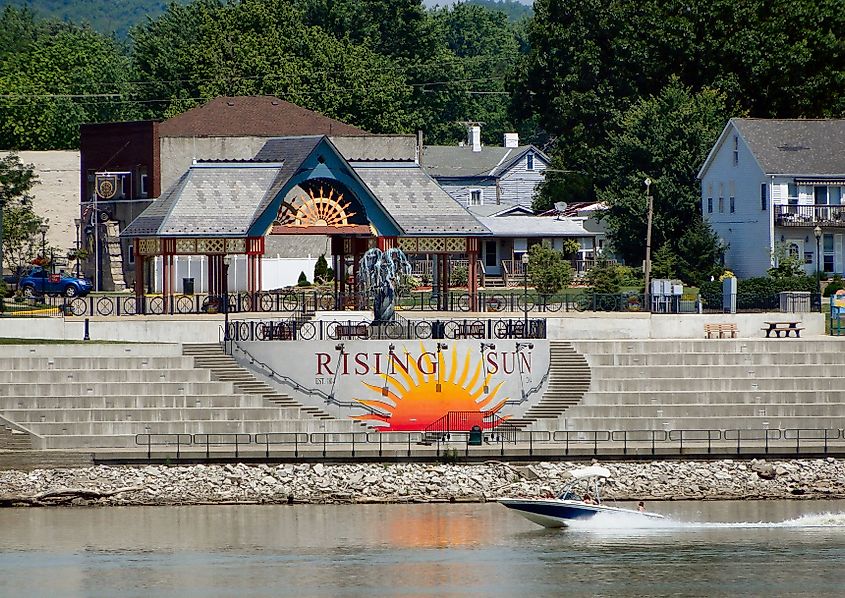 the Ohio River shoreline of Rising Sun, Indiana.