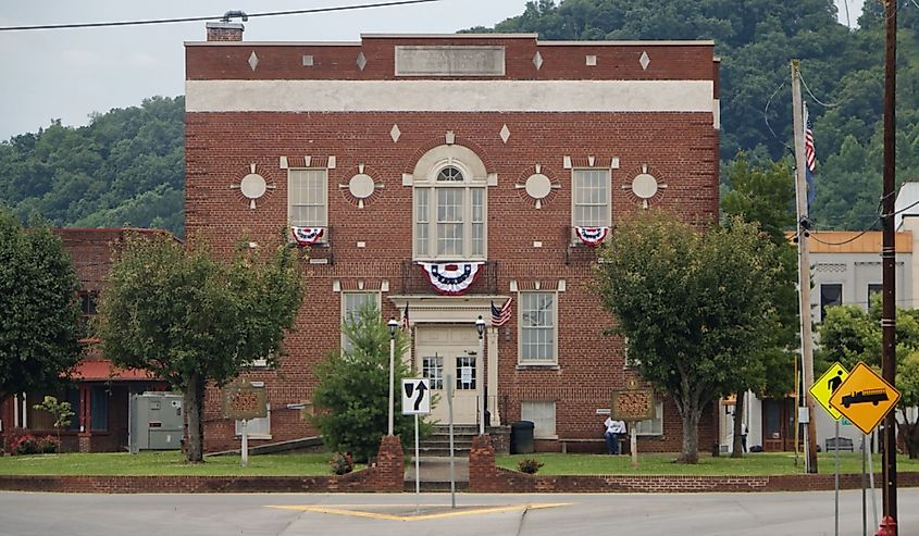 The Cumberland County Courthouse in Burkesville, Kentucky.