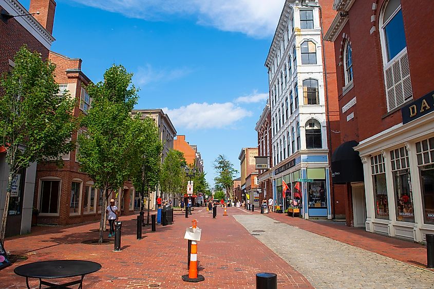 Historic buildings on Essex Street pedestrian street at Washington Street in Historic city center of Salem, Massachusetts, via Wangkun Jia / Shutterstock.com