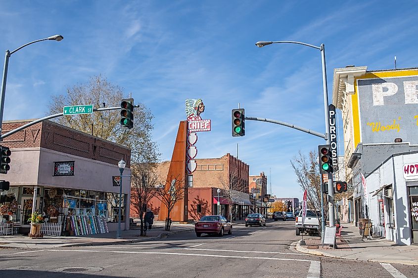 Traffic and urban life in Pocatello, Idaho