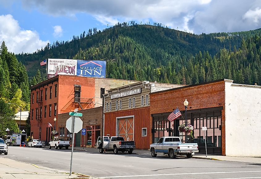 A typical street in the historic mining town of Wallace, Idaho, in the Silver Valley area of the Inland Northwest. Editorial credit: Kirk Fisher / Shutterstock.com