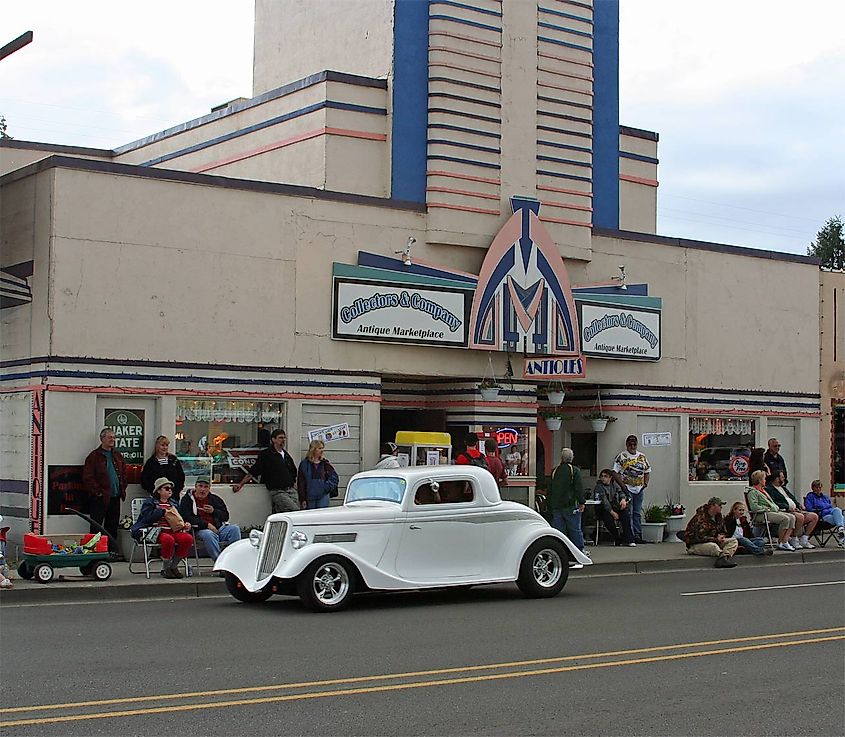 Street view in Junction City, Oregon