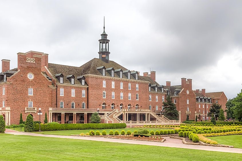 Student Union Building on the campus of Oklahoma State University, via Ken Wolter / Shutterstock.com