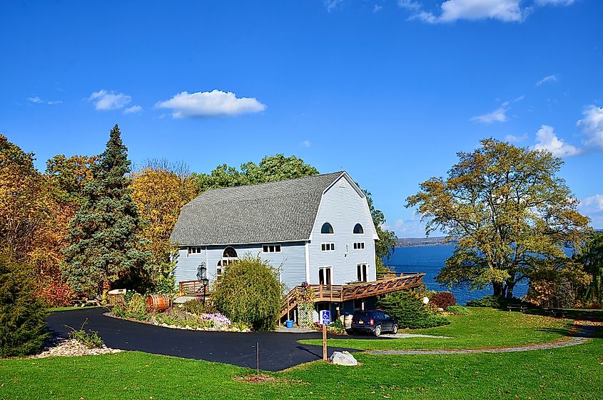 Goose Watch Winery on Cayuga Lake in the heart of Finger Lakes Wine Country, Romulus, New York. Editorial credit: PQK / Shutterstock.com