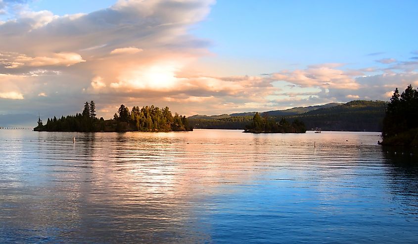 Panoramic view of Lake Flathead in evening time