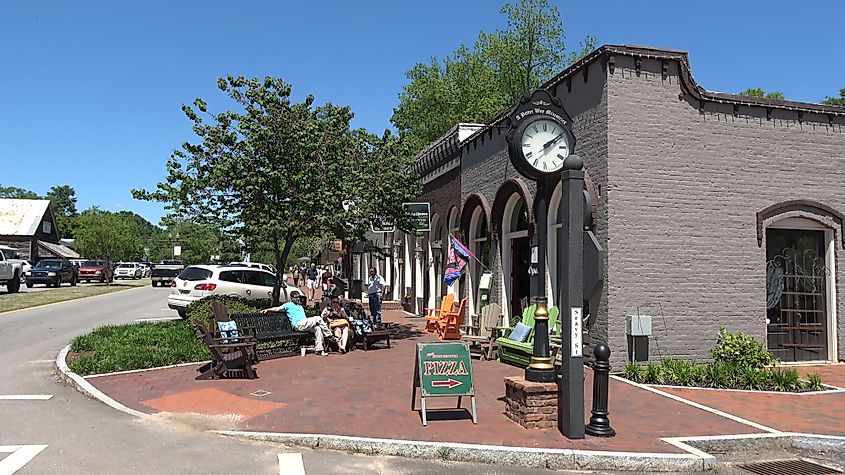 Typical street view of Main Street Senoia, Georgia. Editorial credit: 4kclips / Shutterstock.com